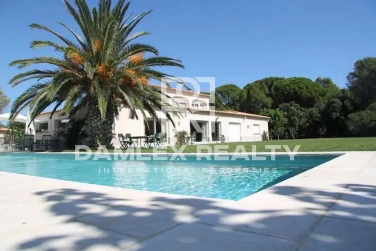 Provencal style villa. Costa Brava.