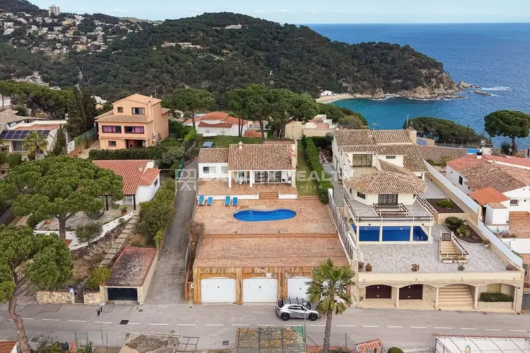 Detached house for sale in Canyelles with breathtaking sea views and tourist licence