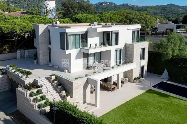 Designer House on Montgoda Urbanization, Lloret de Mar