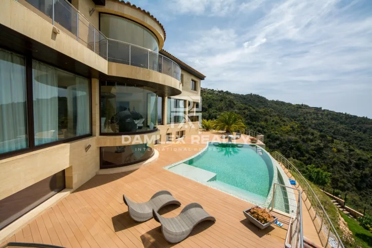 Stunning luxury villa with panoramic sea views in Playa de Aro