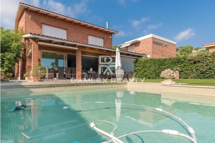 A beautiful house,15 minutes from Barcelona