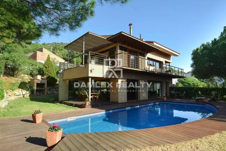 Beautiful villa in Cabrils