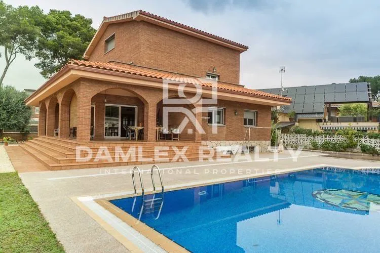 Villa in Castelldefels. Costa de Barcelona