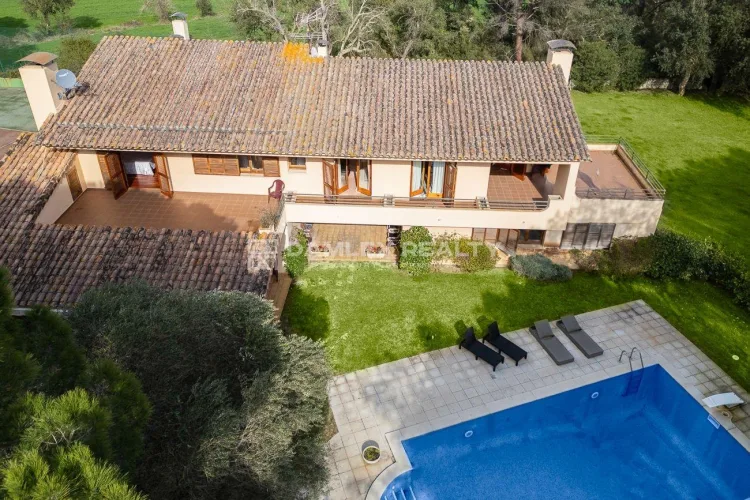 Superb family estate surrounded by nature at Solius