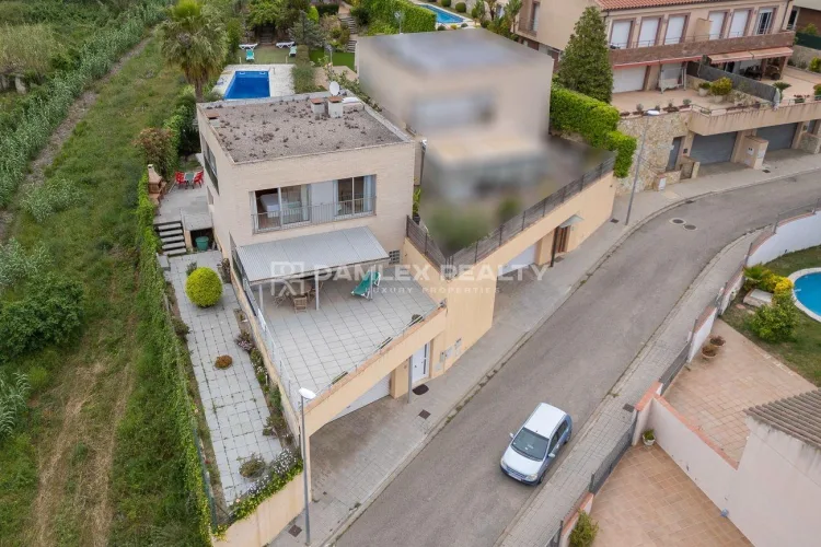 Stunning Villa with Tourist License in Roca Grossa, Lloret de Mar