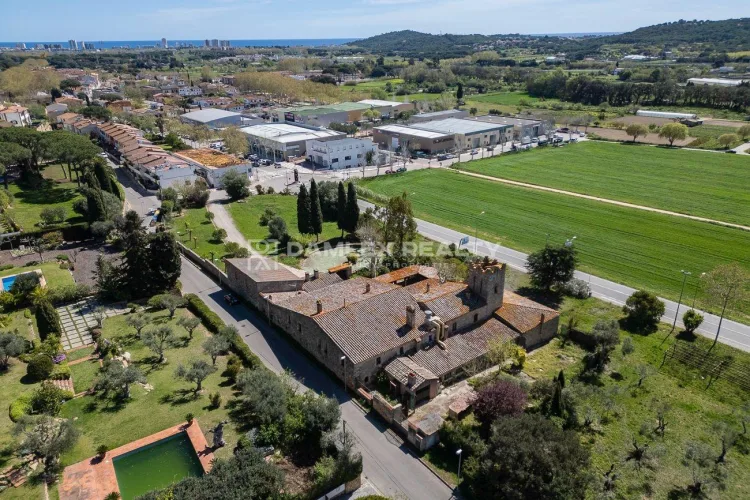 FORTIFIED 14TH CENTURY MASIA PERFECT FOR BECOMING A BOUTIQUE HOTEL OR ENCHANTING RESTAURANT