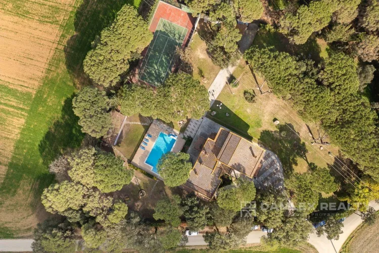 Splendid Villa in Cassà de la Selva with Capacity for 33 People and Exquisite Amenities