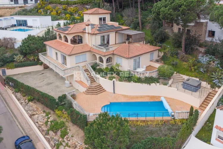 Vrijstaande woning te koop in Platja de Pals met zeezicht