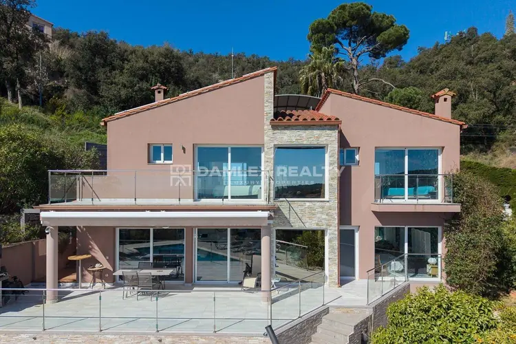 Sea View Villa with Total Privacy in Calonge