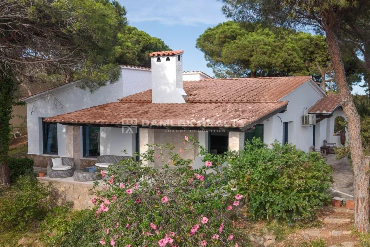 Villa with Panoramic Sea Views in the Prestigious Montgoda Residential Area, Lloret de Mar