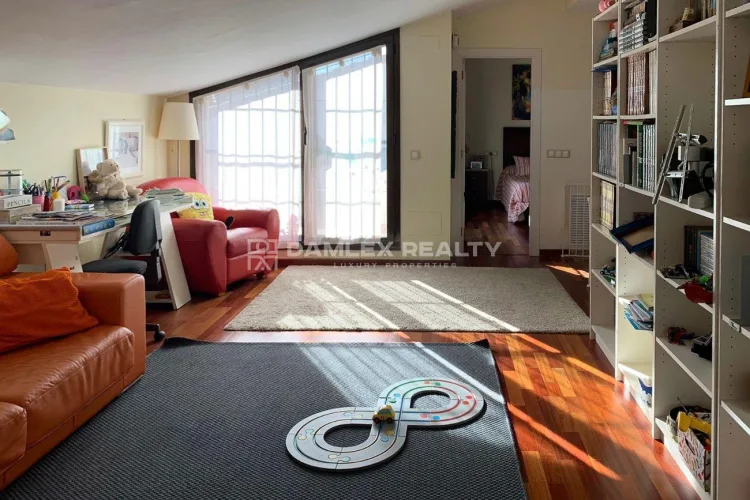 Incredible duplex in Fenals, close to all amenities and the beach