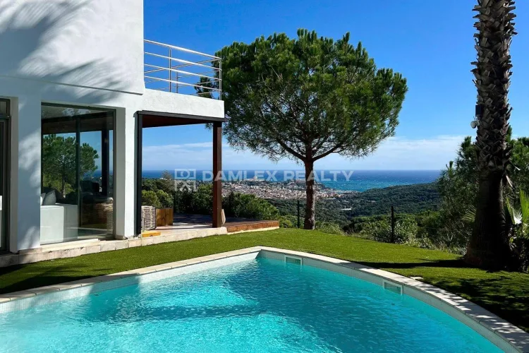 Beautiful Modern Villa for Sale in Casa Nova, Sant Feliu de Guíxols