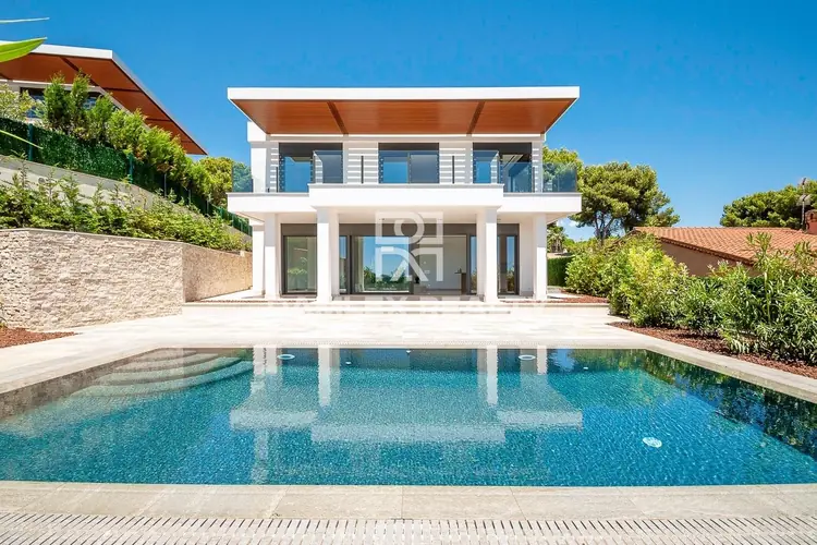 Magnífica villa nueva cerca de la playa en Playa de Aro