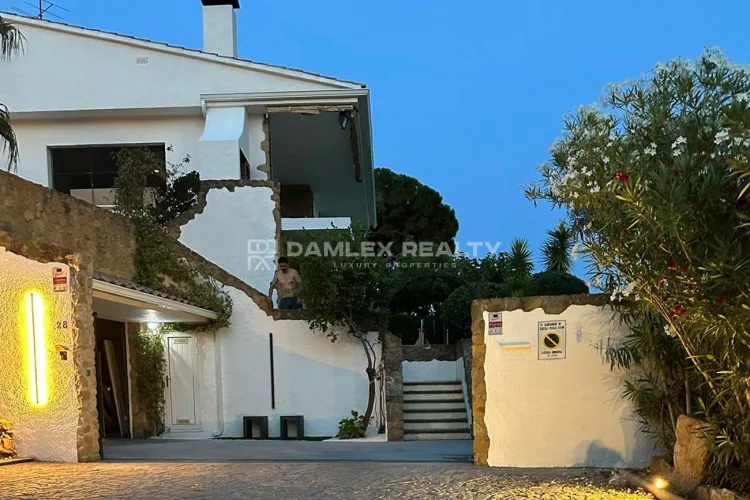 Unique modern villa near the center of Platja d’Aro