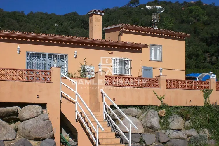Nice house with seaview and garden in a quiet urbanisation - Santa Cristina d