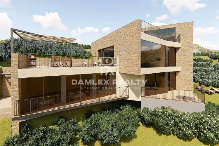 New modern villa with sea views in Begur