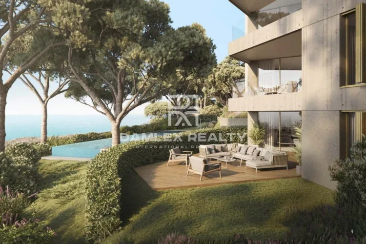 Exclusive luxury residential complex on the seafront