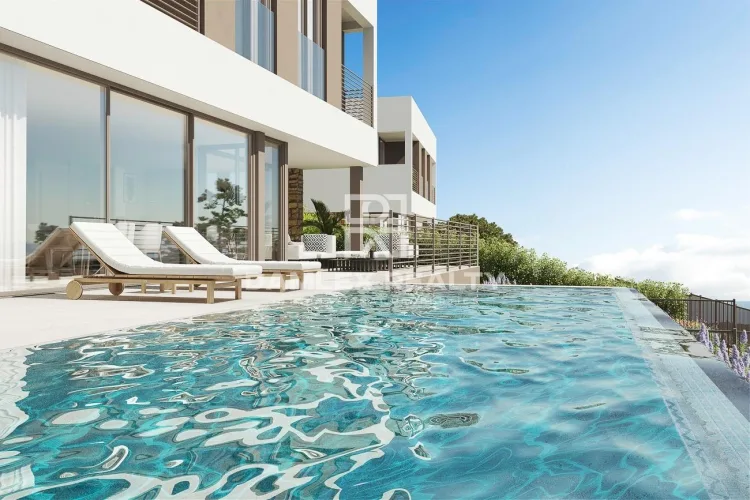 New minimalist design villa with sea views in Begur