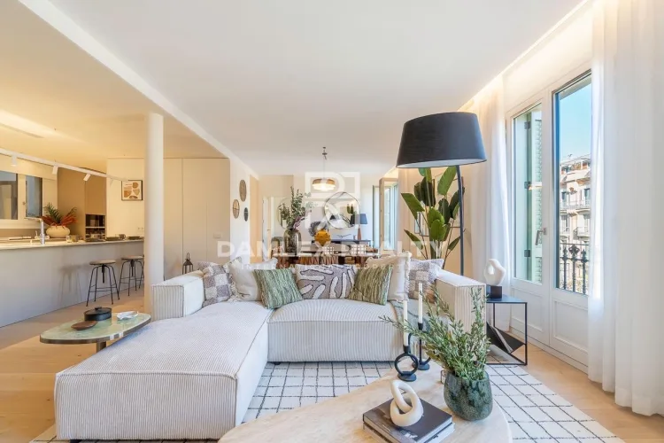 Elegant Apartments on Rambla Catalunya in the Center of Barcelona