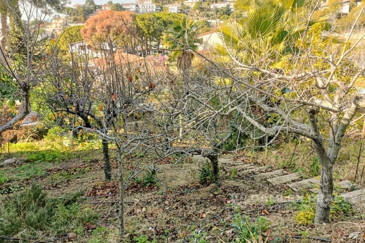 Prachtig perceel met ononderbroken uitzicht over de hoogten van Lloret de Mar