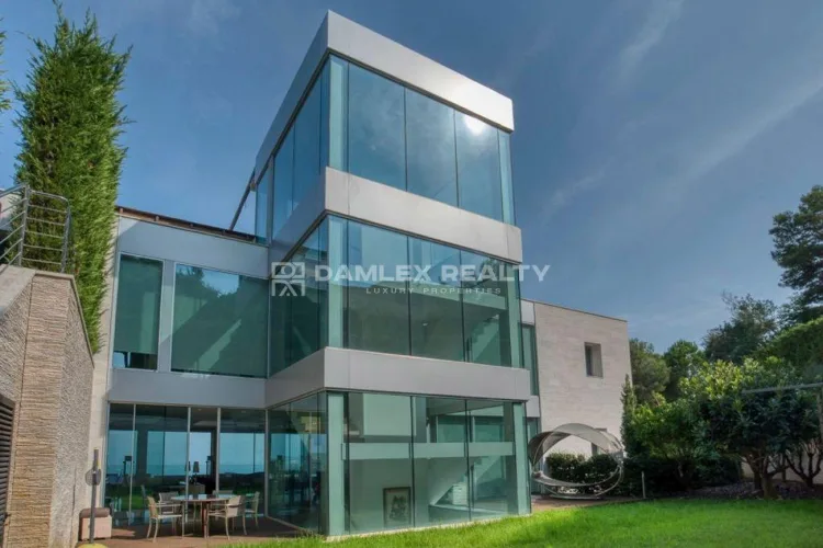 Будинок / Вілла з 6 кімнатами, ділянка 1933 м², на продаж у Sant Feliu de Guíxols, Costa Brava