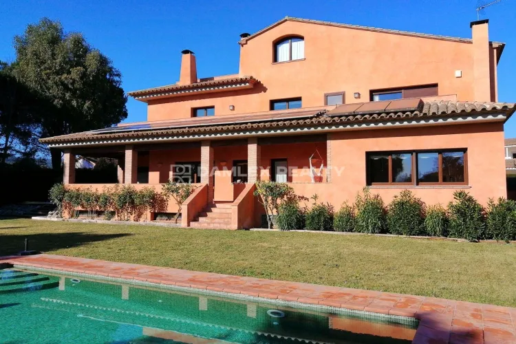 Villa mit Pool in Mont-Ras, 5 Minuten vom Strand entfernt, Palafrugell.