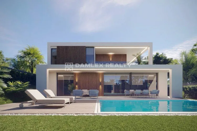 Luxury villa for sale in Playa de Aro — premium design and prime location