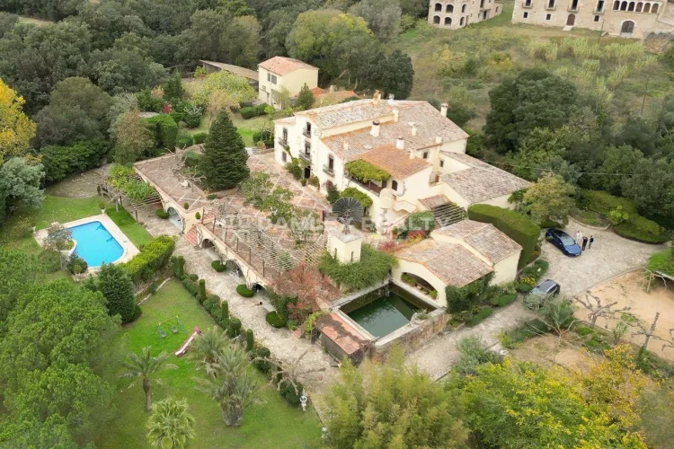 Exceptional Masia in the Baix Empordà