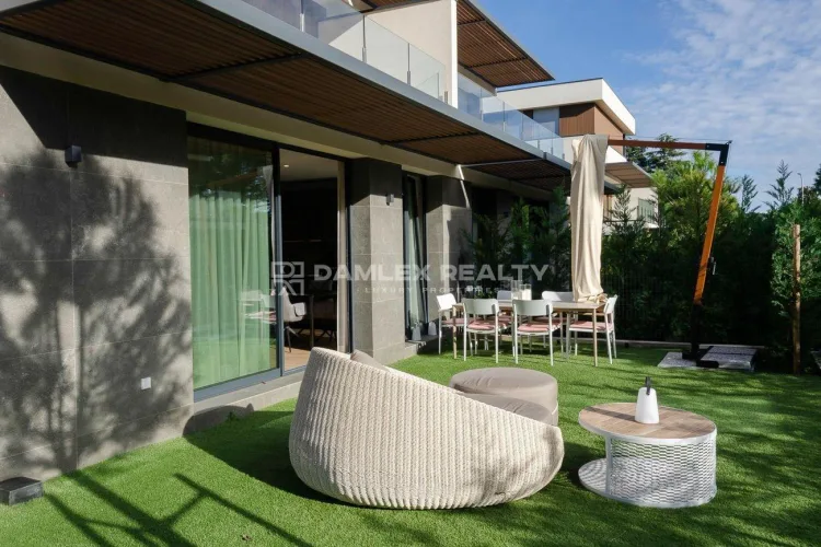 Apartment for sale on the lower level in S’Agaró within a gated community