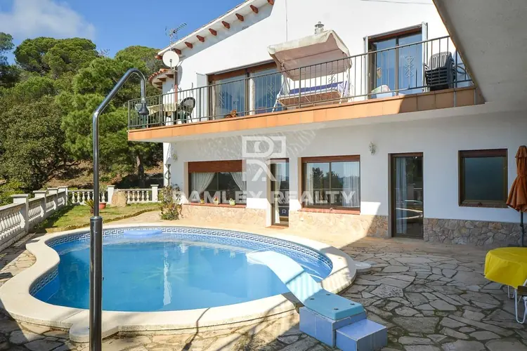 Maison / Villa de 4 pièces, terrain de 1617 m², à vendre à Lloret de Mar, Costa Brava