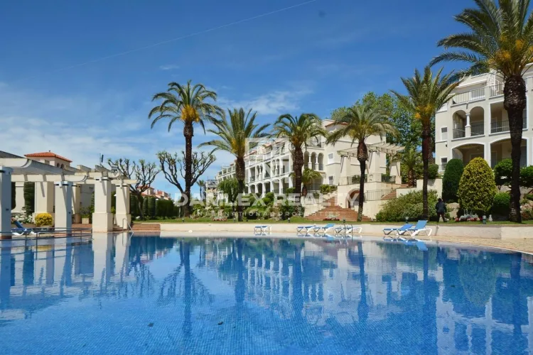 Apartment mit privatem Garten, nur 200 m vom Strand von S