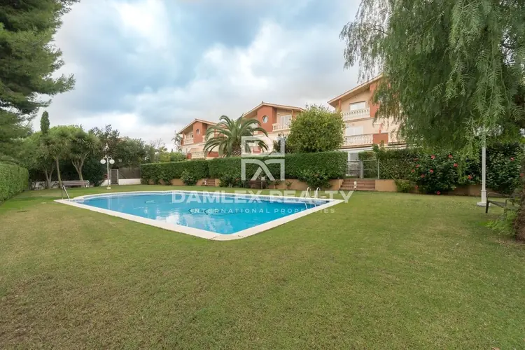 Будинок / Вілла з 5 кімнатами, ділянка  м², на продаж у Sitges, Barcelona South Coast