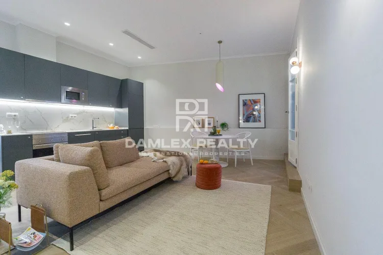Apartment in Barcelona renovated near the University of Barcelona.