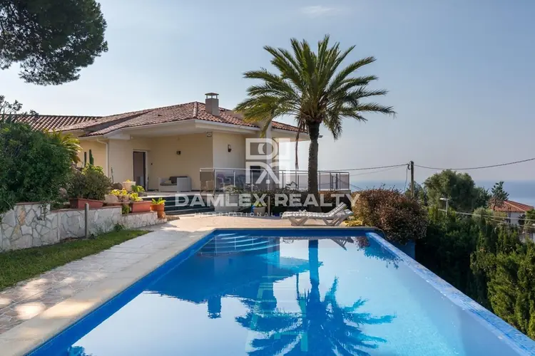 Villa in Lloret de Mar with panoramic sea views