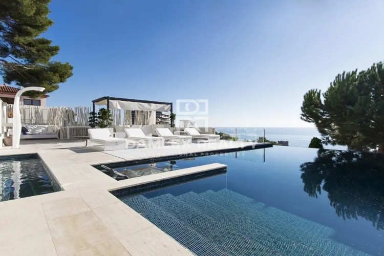 Exclusive villa with a splendid seaview - Torre Valentina