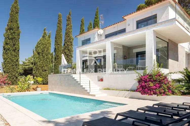 Beautiful villa in S