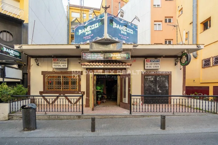 UNIEKE INVESTERINGSKANS IN LLORET DE MAR!  BAR + BOUWVERGUNNING VOOR 7 APPARTEMENTEN!