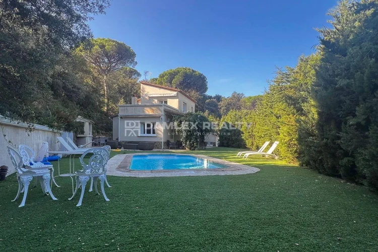 Cozy and comfortable villa in a quiet and peaceful area of Calonge