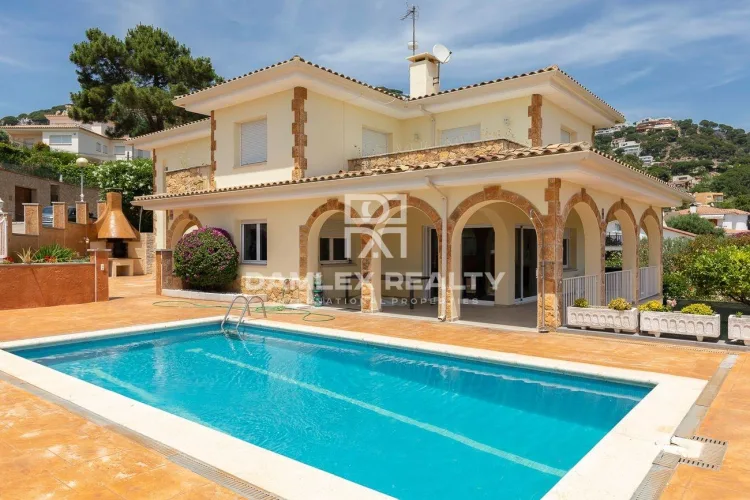 Impeccable brand new house with pool and sea views in Lloret de Mar