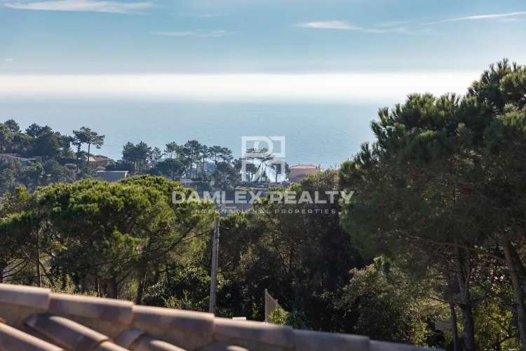 Plot of land 860 m2 in the urbanization Serra Brava for the construction of an individual house