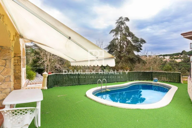 VERY NICE HOUSE CLOSE TO THE SEA WITH TOURIST LICENSE