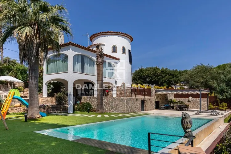House with sea views in the quiet urbanization Platja d`Aro