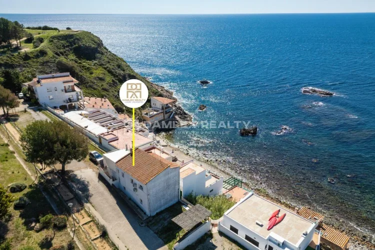 Authentic and unique house a few metres from the Mediterranean in Cala Margarida