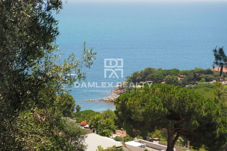 Plot of land with panoramic sea view, in Cala Sant Francesc, Blanes